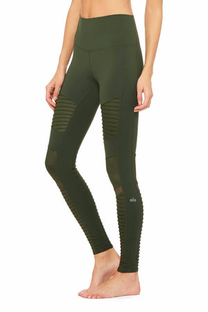 Alo Moto Legging in Hunter, Boutique Palma de Mallorca, Sea Yogi, left side
