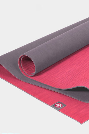 SEA YOGI // Esperance Eko Yoga mat in 4mm by Manduka, zoom