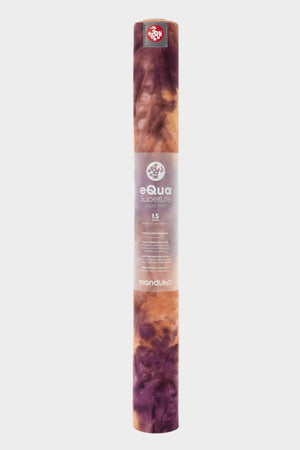 SEA YOGI // Grateful eQUA Superlite travel yoga mat by Manduka, 1kg, Yoga online shop, standing