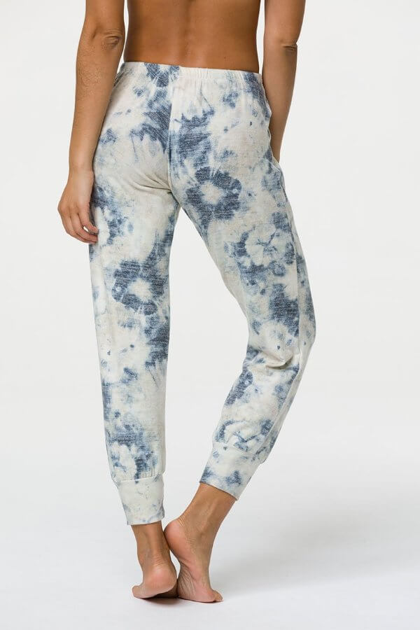 SEA YOGI // Onzie weekend jogger in tie dye, back