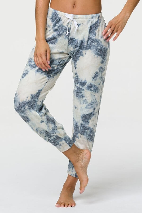 SEA YOGI // Onzie weekend jogger in tie dye, front