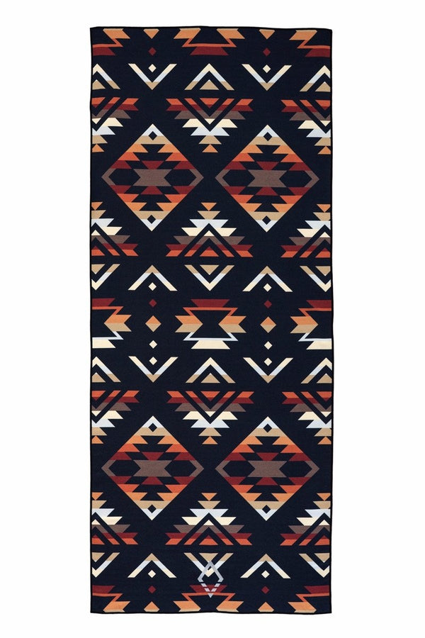 NOMADIX DOUBLE SIDED YOGA AND BEACH TOWEL IN PNW STYLE AND FRONT - Sea Yogi
