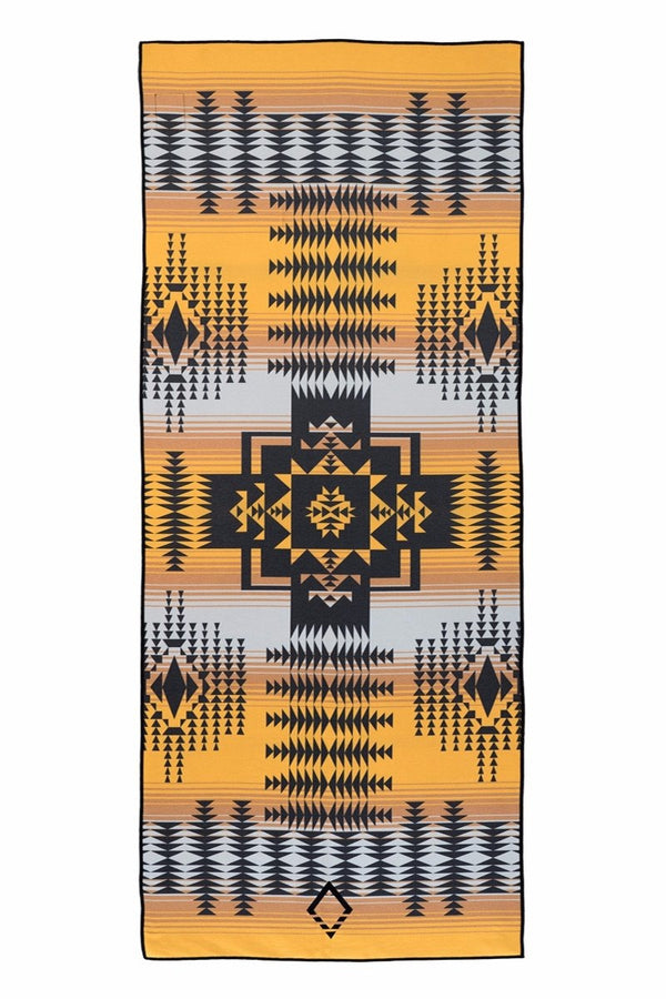 NOMADIX DOUBLE SIDED YOGA AND BEACH TOWEL IN ROSWELL STYLE AND FRONT