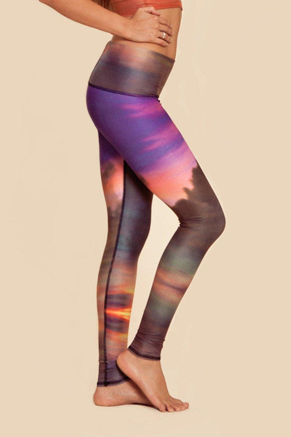 Teeki Deer Medicine Hot Pant in Clouds style and right side image / Sea Yogi