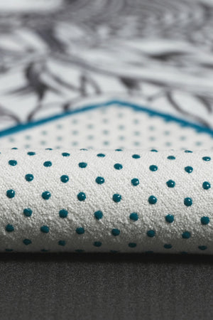 SEA YOGI // Yogitoes skidless towel in Enlightened style by Manduka, close up image