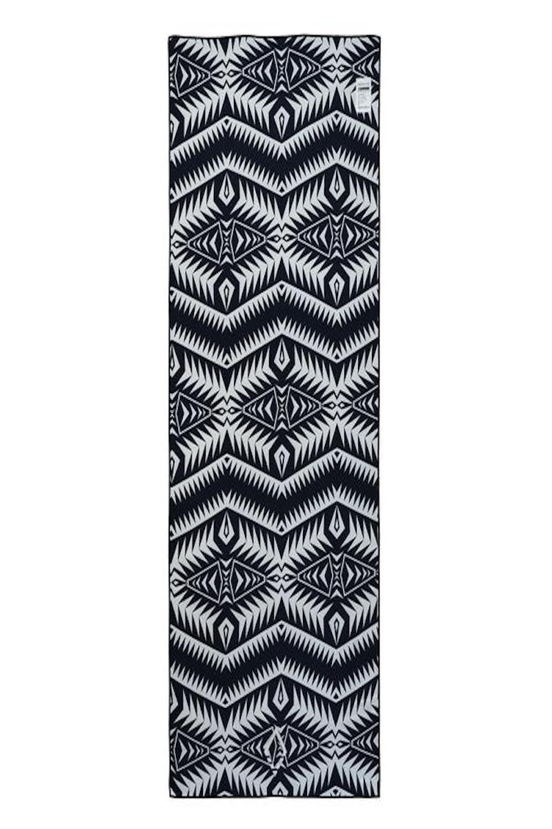 Nomadix Double sides Yoga and Beach towel in Cayambe Earth style, back image - Sea Yogi