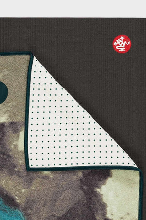 MANDUKA // YOGITOES SKIDLESS MAT TOWEL - CRYSTAL LAKE